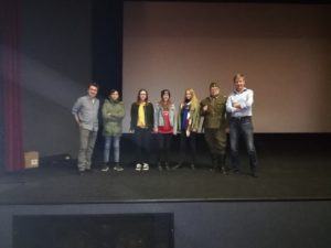 Udział uczniów klas siódmych i klas gimnazjalnych w przedpremierowej projekcji nowego fabularyzowanego filmu dokumentalnego „Dywizjon 303”.
